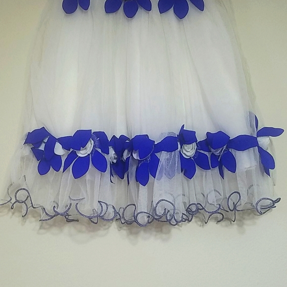 Dress - Picture 2 of 3